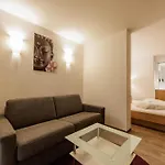 Apartmenthaus Goldeck アパート リート・イム・オーバーインタール