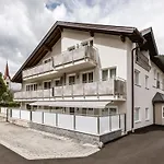 Apartmenthaus Goldeck アパート