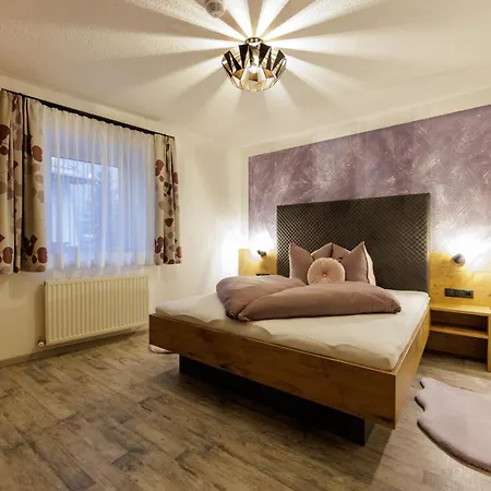 Apartmenthaus Goldeck Appartement Ried im Oberinntal