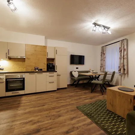 Apartmenthaus Goldeck Ried im Oberinntal