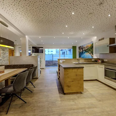 Apartmenthaus Goldeck Apartment *