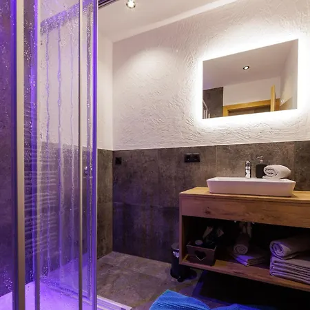 Apartmenthaus Goldeck Ried im Oberinntal