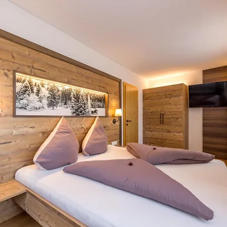Apartmenthaus Goldeck Ried im Oberinntal