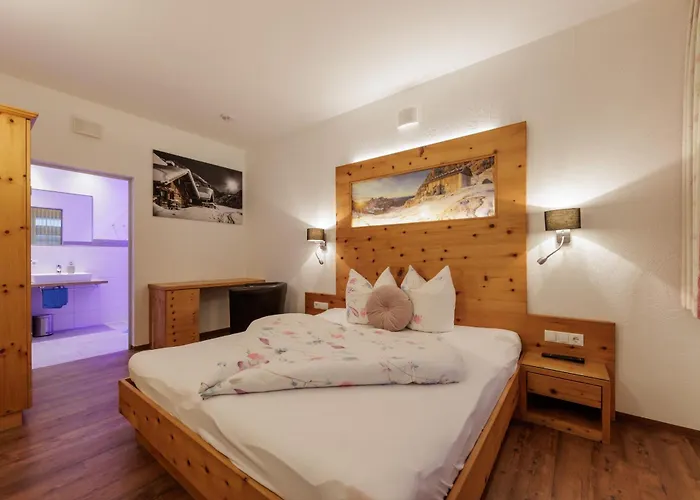 Apartmenthaus Goldeck Ried im Oberinntal