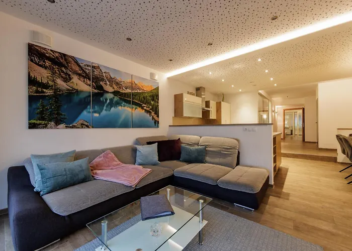 Apartmenthaus Goldeck * Ried im Oberinntal