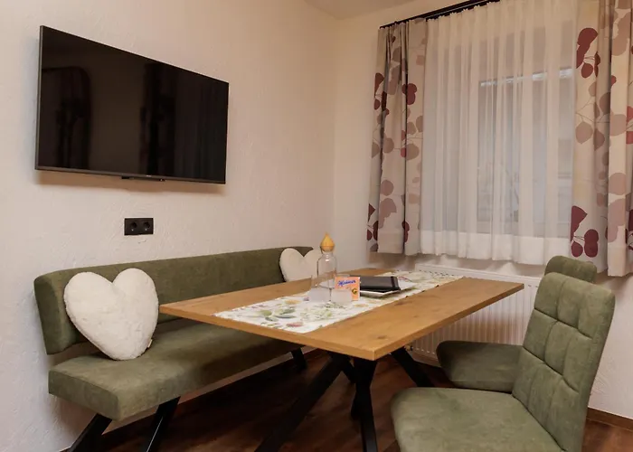 Apartmenthaus Goldeck * Ried im Oberinntal