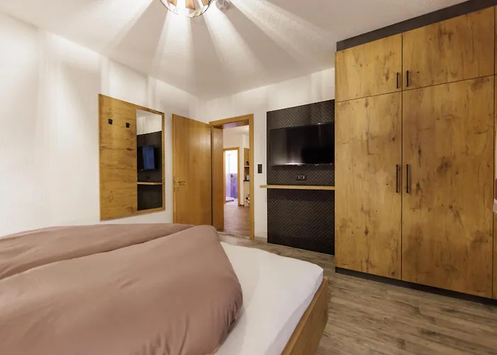 Apartmenthaus Goldeck Apartament Ried im Oberinntal