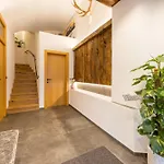 Apartmenthaus Goldeck 리드임오브린터