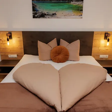 Апартаменты Apartmenthaus Goldeck Рид-им-Оберинталь